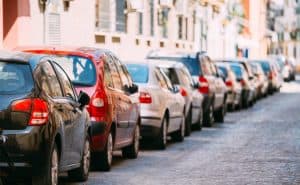 Fila de coches