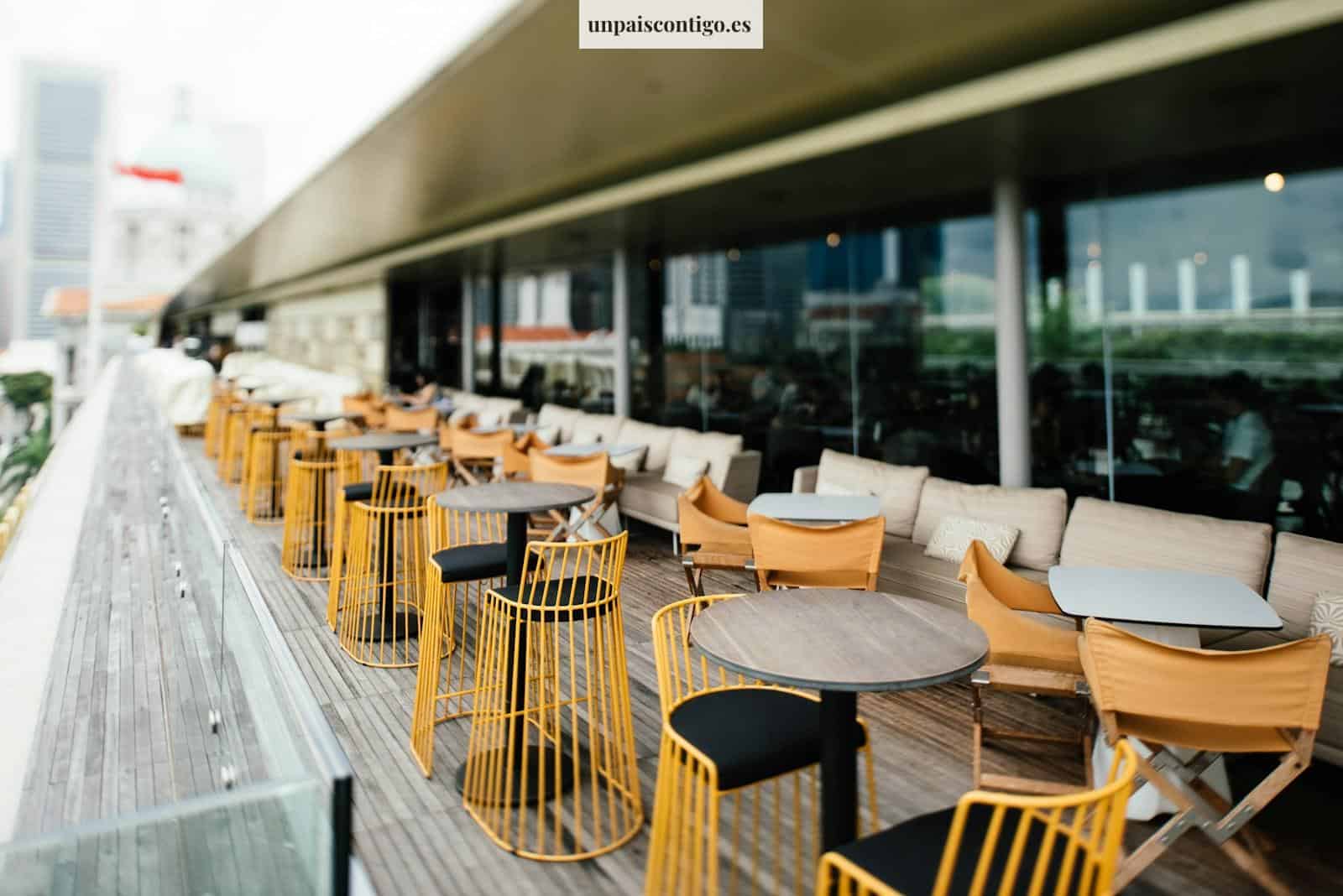 dining set outside restaurant