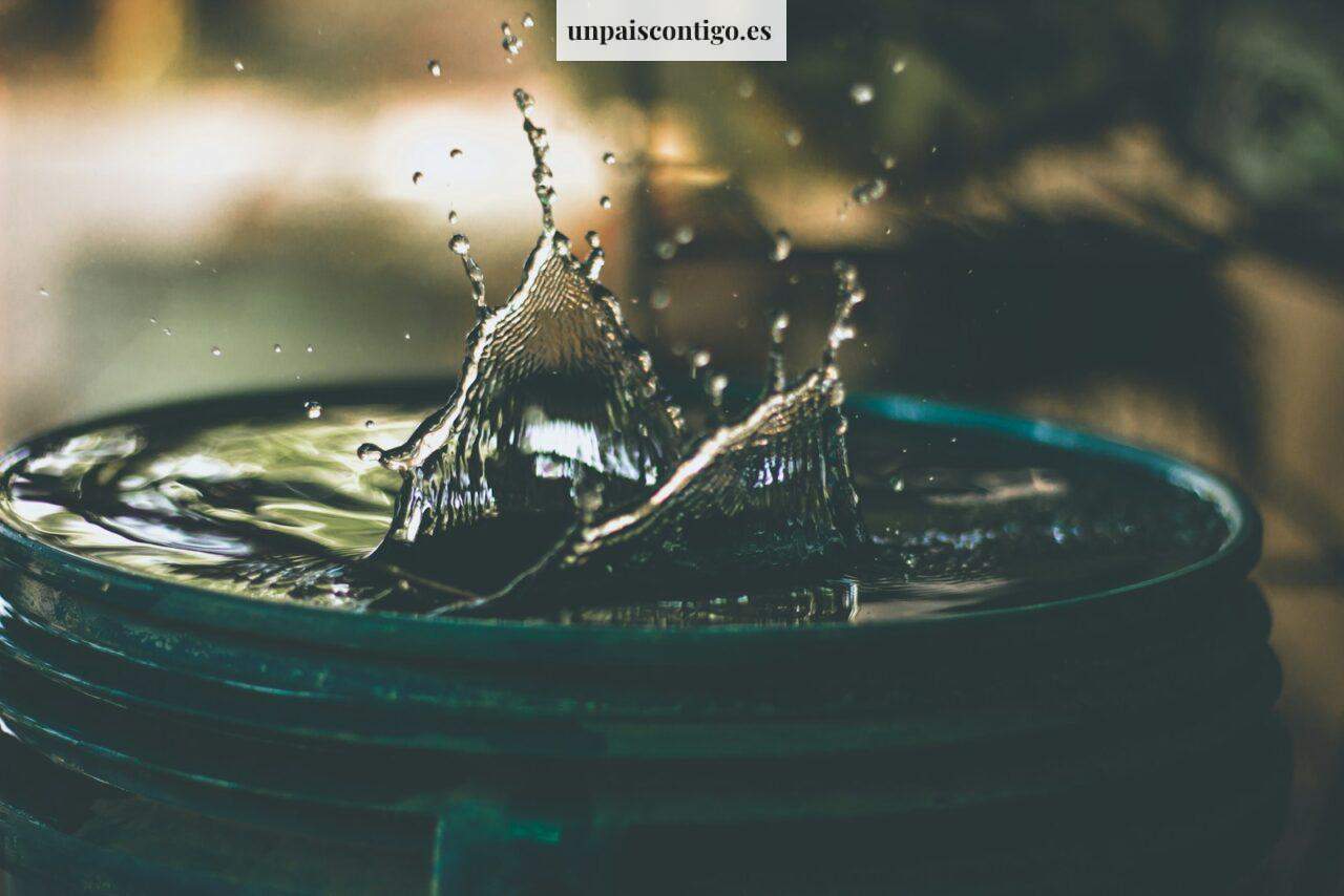 water drop on bucket photo