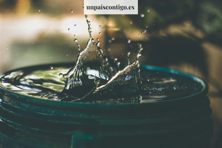 water drop on bucket photo